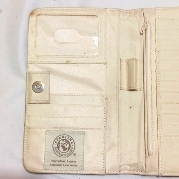 Spartina 449 wallet with wristlet strap in excellent pre-owned condition - Picture 5 of 12